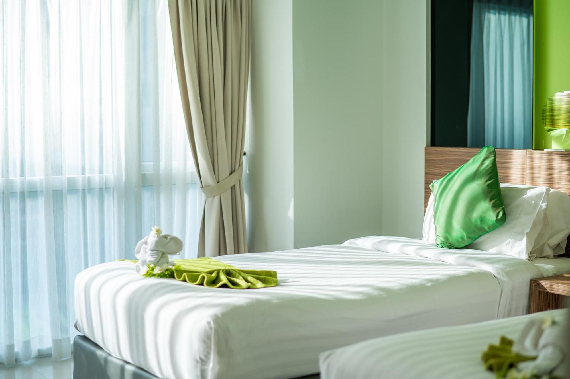 The Lantern Resorts Patong - Sha Extra Plus Exteriér fotografie