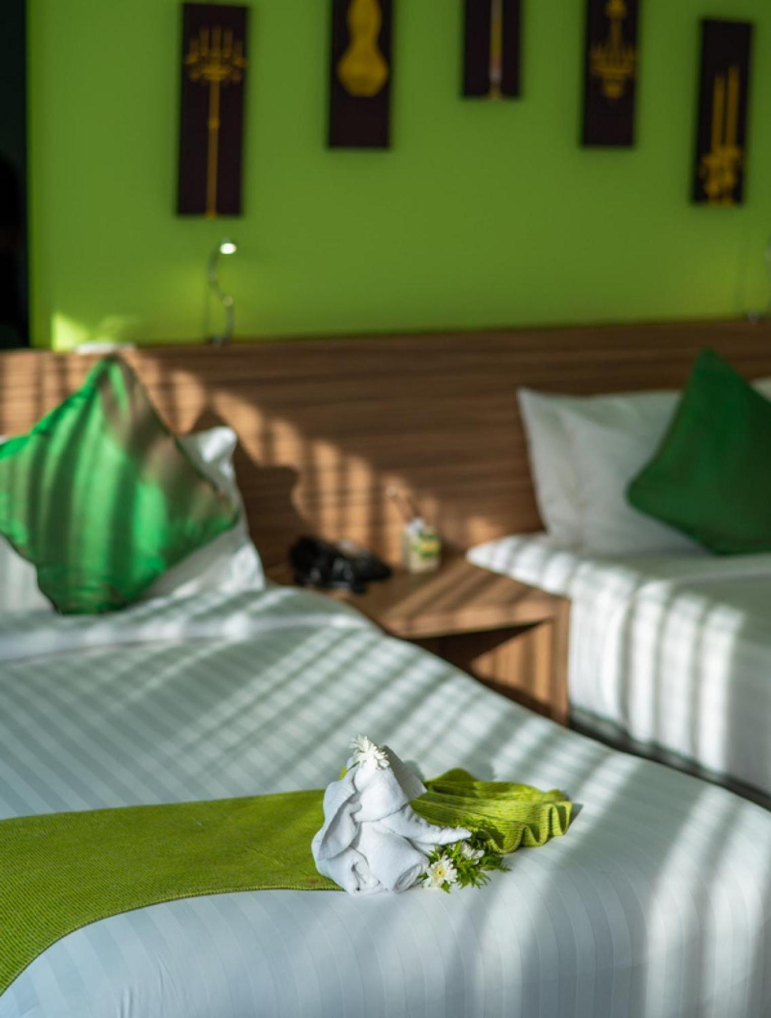 The Lantern Resorts Patong - Sha Extra Plus Exteriér fotografie